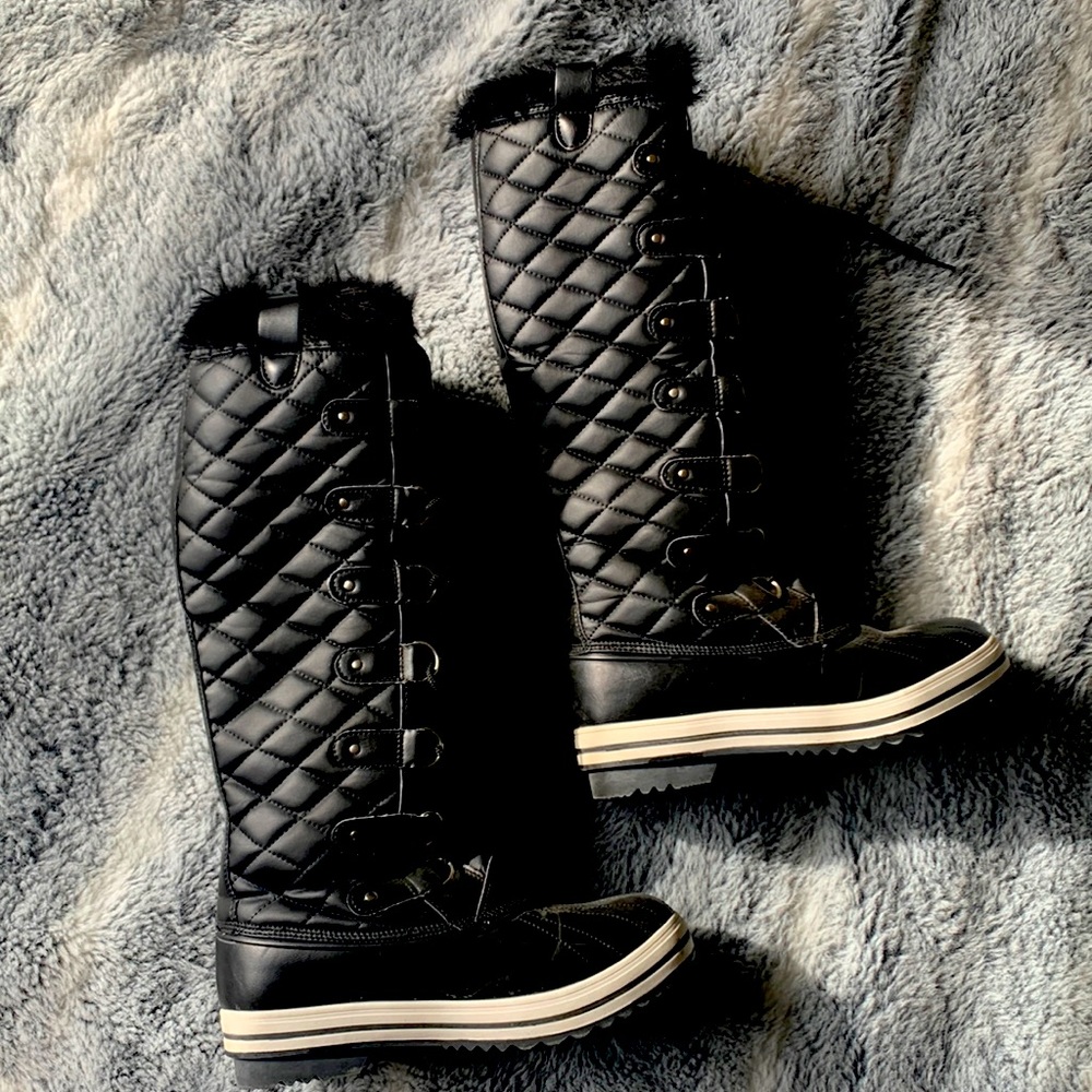 Knee high faux fur-lined winter boots